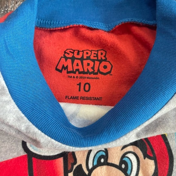 Super Mario Fleece Pajamas 2-piece - Picture 6 of 9